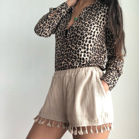 Market boho tan taupe tassel shorts XS-M - Picture 5 of 8